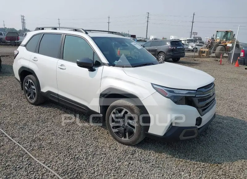2025 Subaru Forester photo