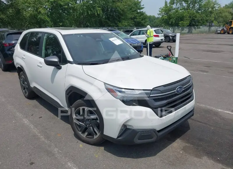 2025 Subaru Forester фото