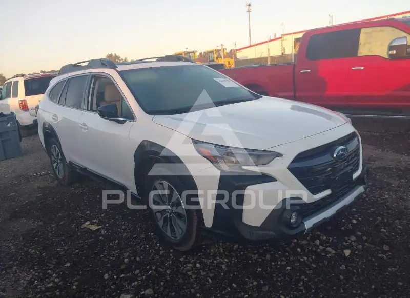 2025 Subaru Outback photo