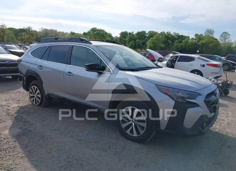 2025 Subaru Outback photo
