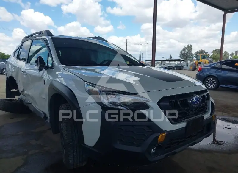 2025 Subaru Outback photo