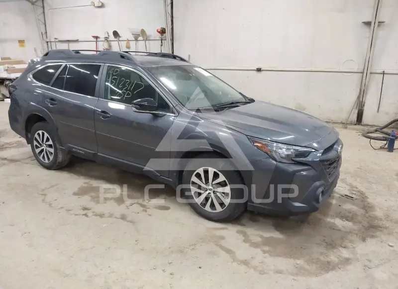 2025 Subaru Outback photo