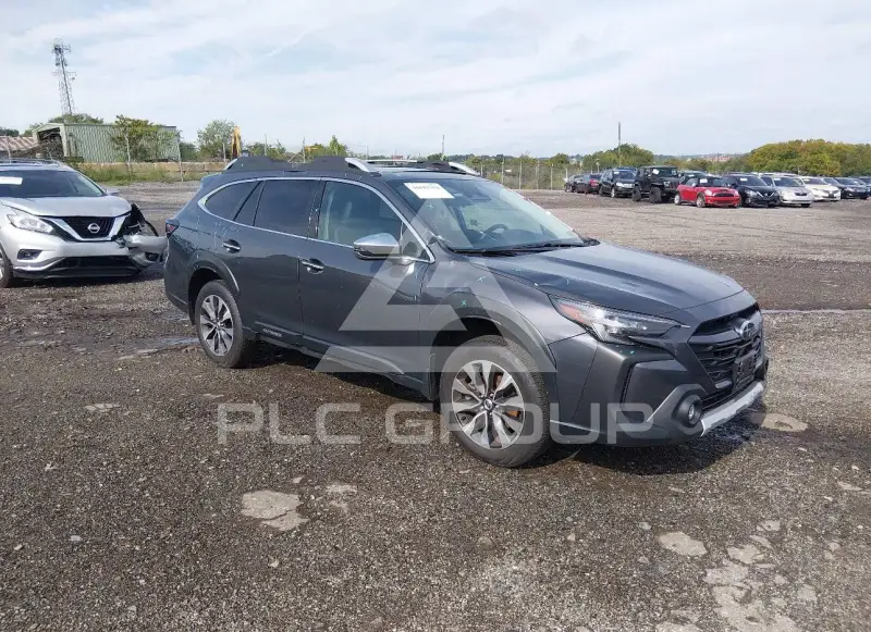 2025 Subaru Outback photo
