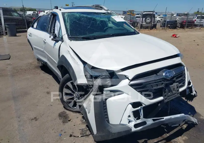2025 Subaru Outback photo
