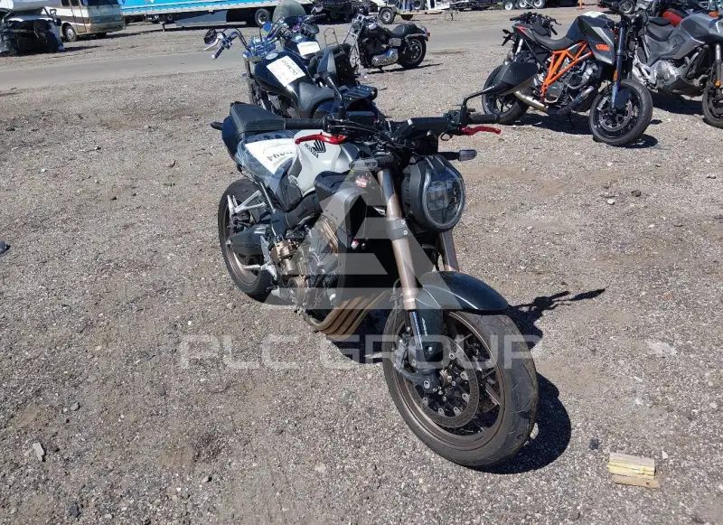 2025 Honda CB650 фото