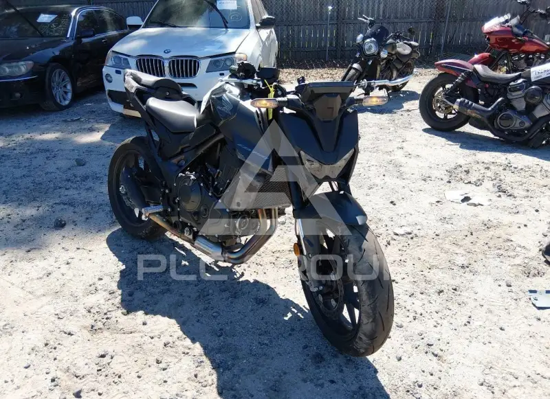 2025 Honda CB750 фото