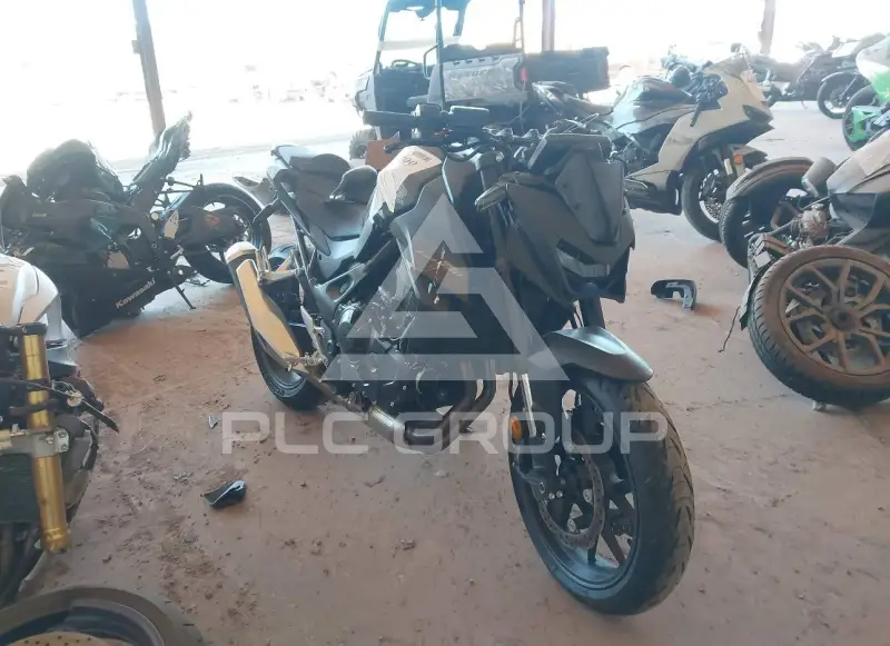 2025 Honda CB750 photo