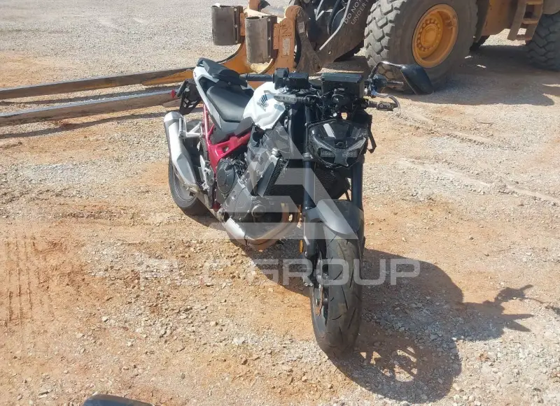 2025 Honda CB750 photo
