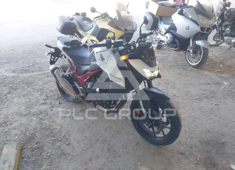 2025 Honda CB750 фото