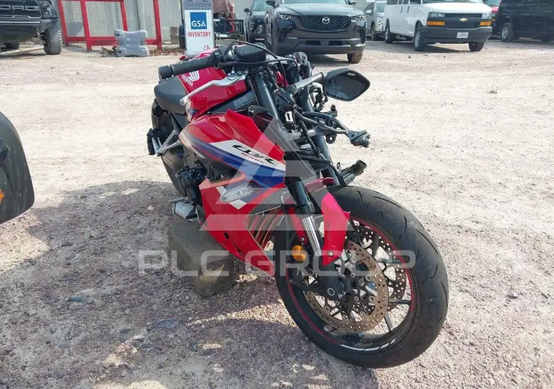 2025 Honda CBR650 photo
