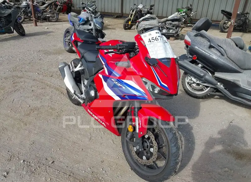 2025 Honda CBR500 фото