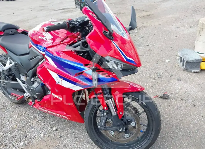 2025 Honda CBR500 фото