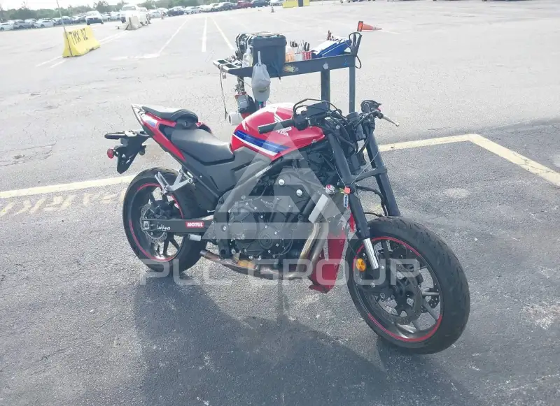 2025 Honda CBR500 фото