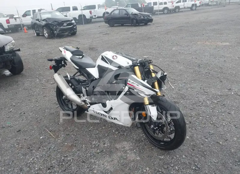 2025 Honda CBR1000 фото