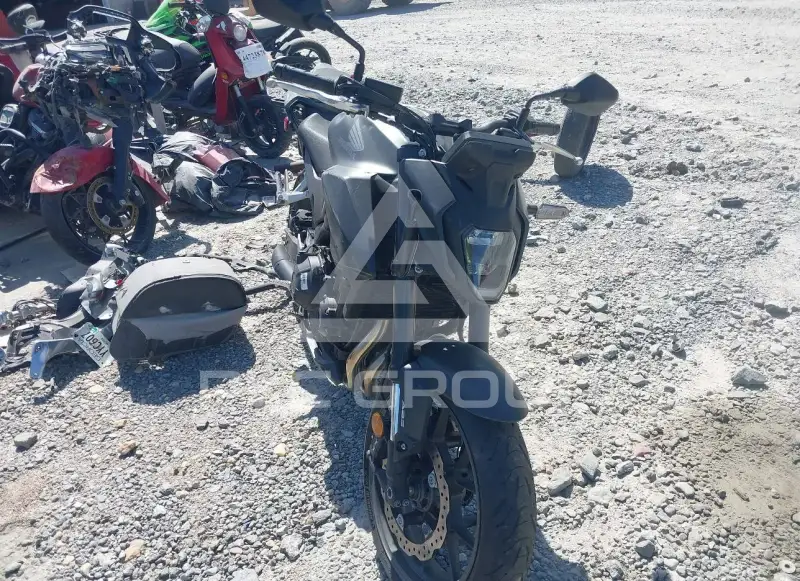 2025 Honda CB500 photo