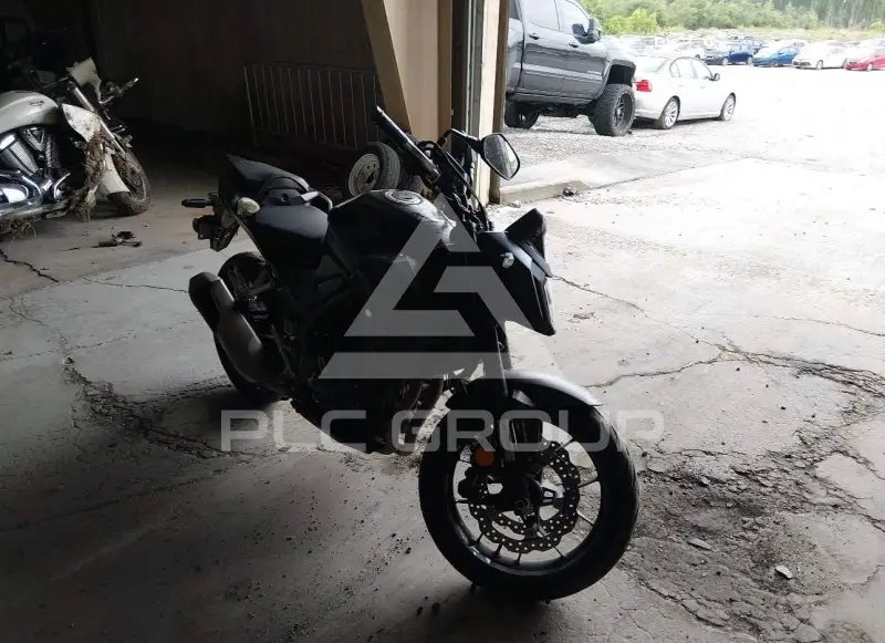 2025 Honda CB500 photo