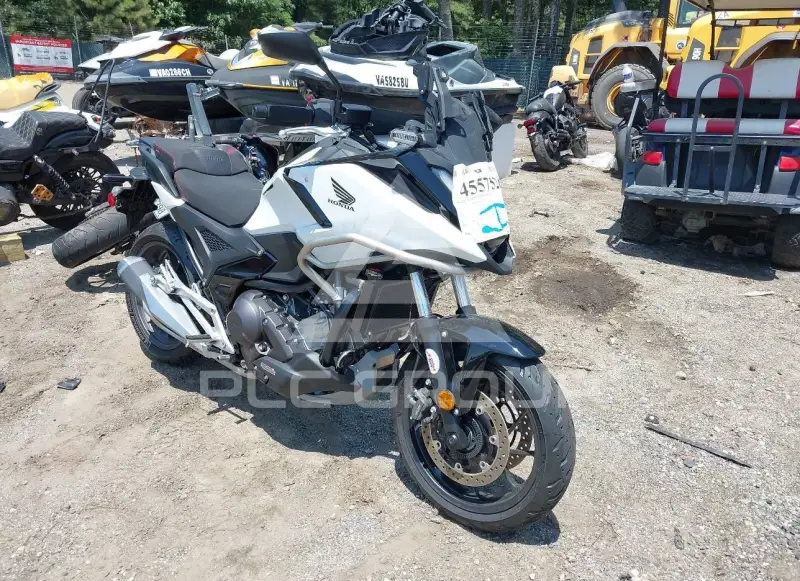 2025 Honda NC750 фото
