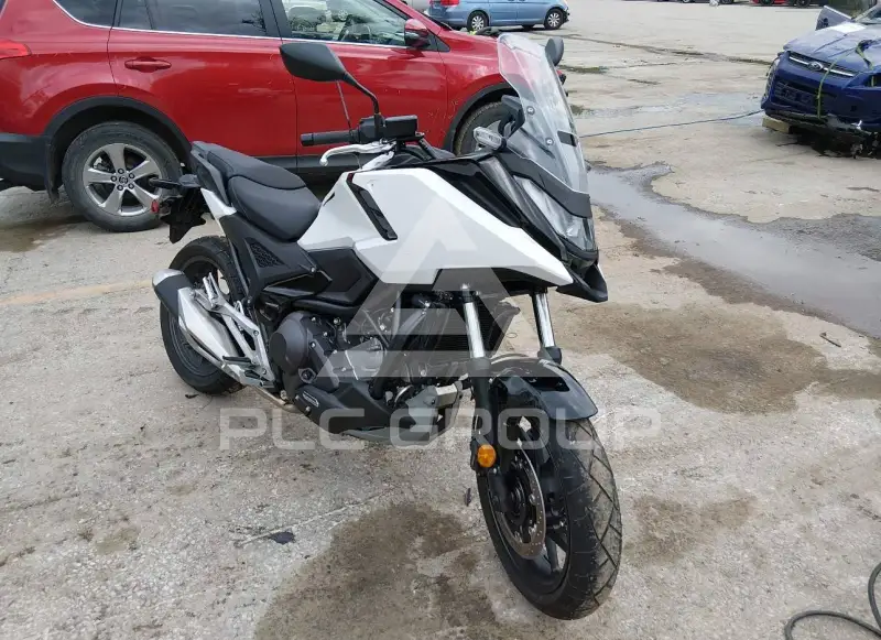 2025 Honda NC750 фото