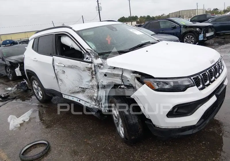 2025 Jeep COMPASS photo