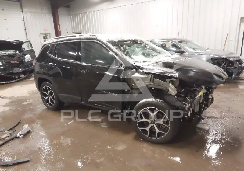 2025 Jeep COMPASS photo