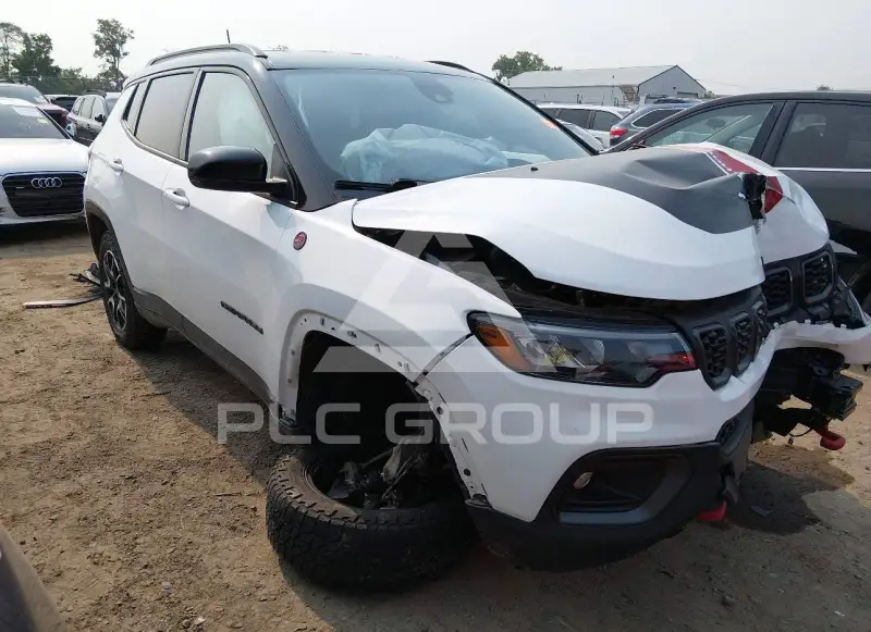 2025 Jeep COMPASS фото