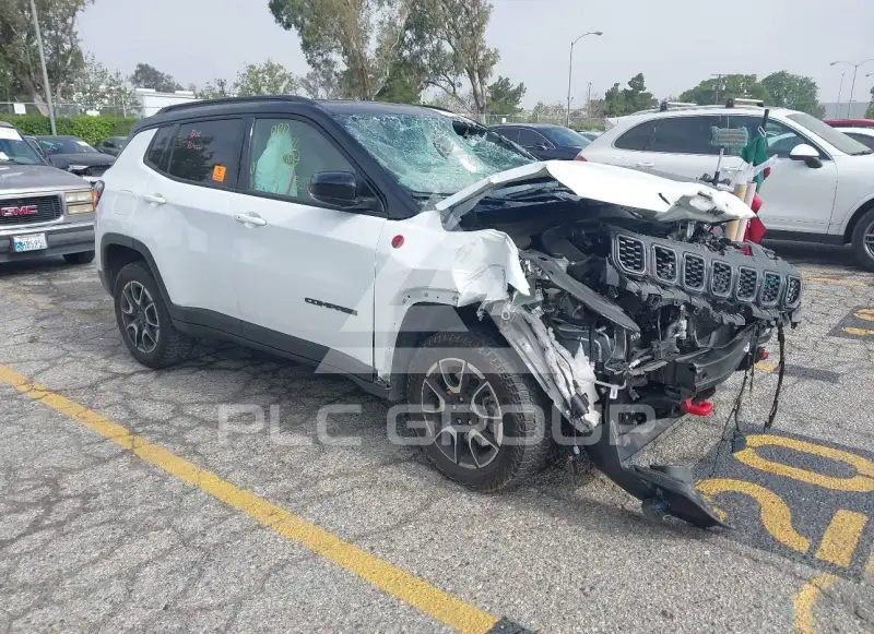 2025 Jeep COMPASS фото