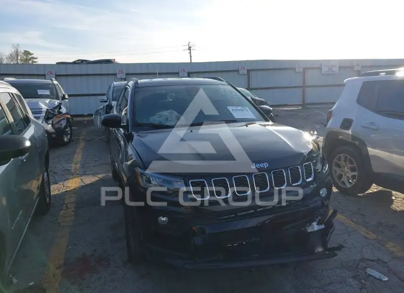 2025 Jeep COMPASS photo