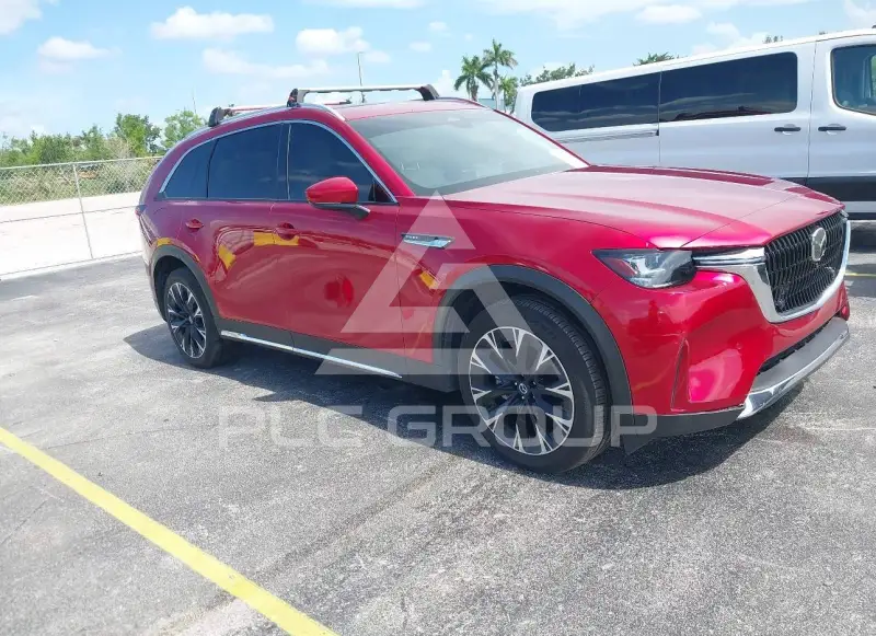 2025 Mazda CX-90 photo