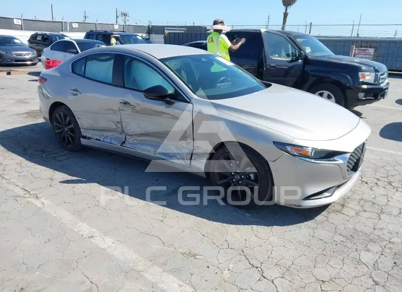 2025 Mazda 3 photo