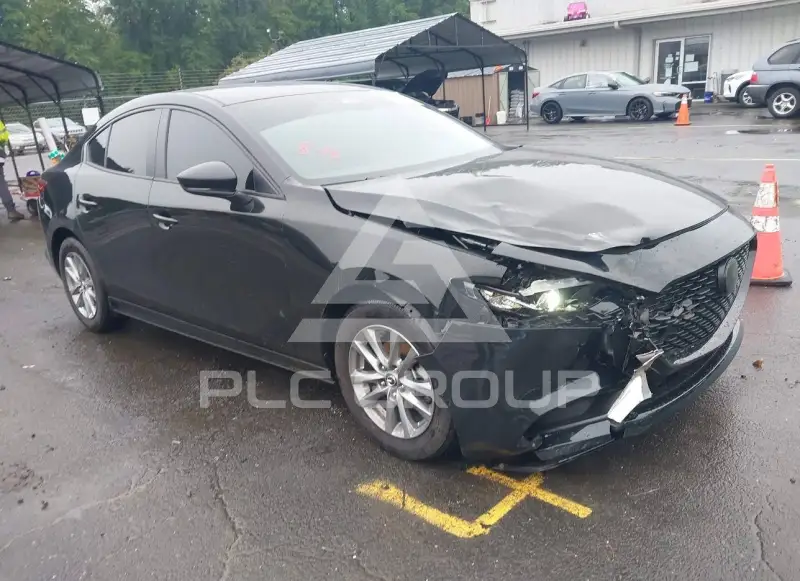 2025 Mazda 3 photo