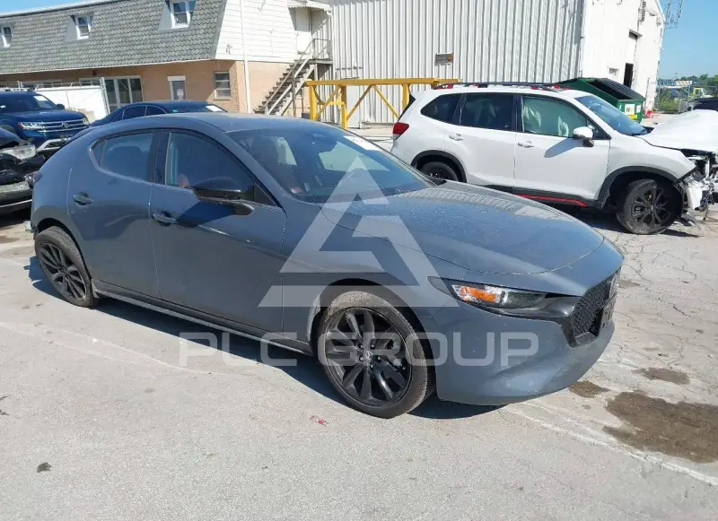 2025 Mazda 3 photo