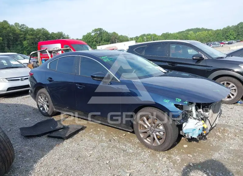 2025 Mazda 3 photo