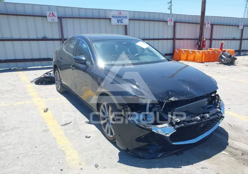 2025 Mazda 3 фото