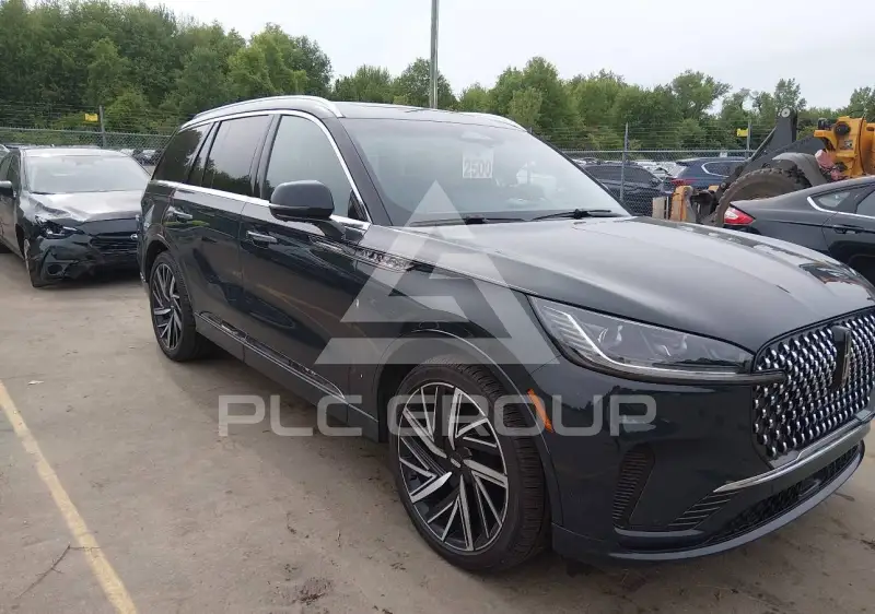2025 Lincoln AVIATOR photo