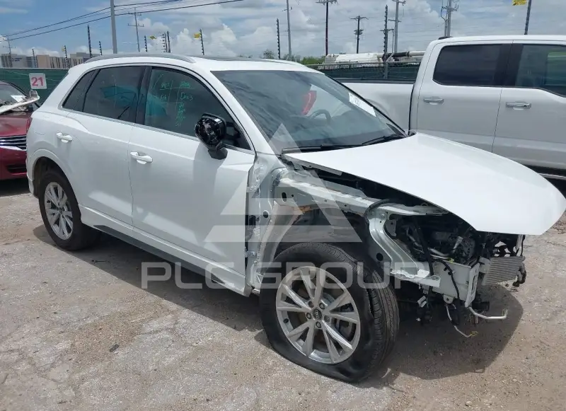 2025 Audi Q3 фото