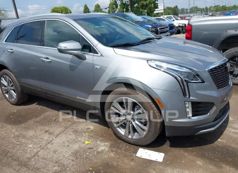 2025 Cadillac XT5 photo