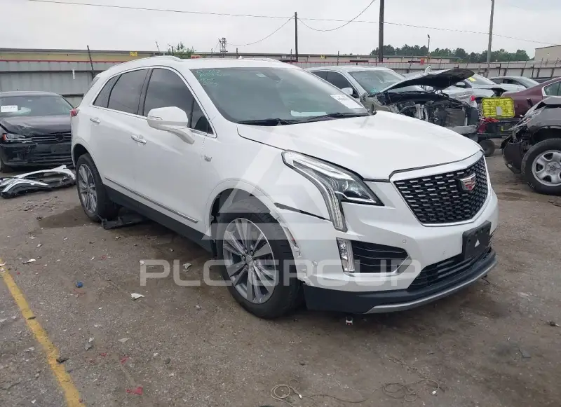 2025 Cadillac XT5 photo