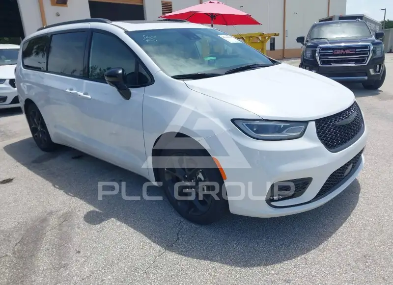 2025 Chrysler PACIFICA photo