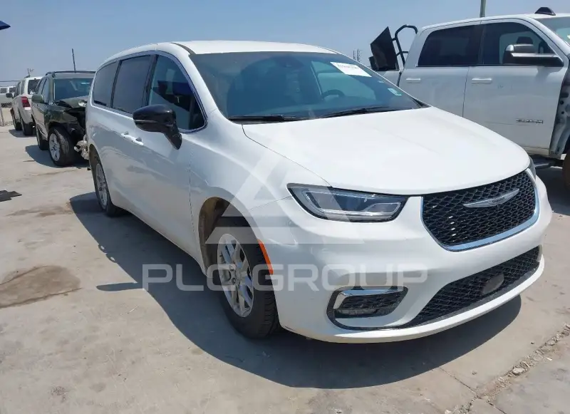 2025 Chrysler PACIFICA photo