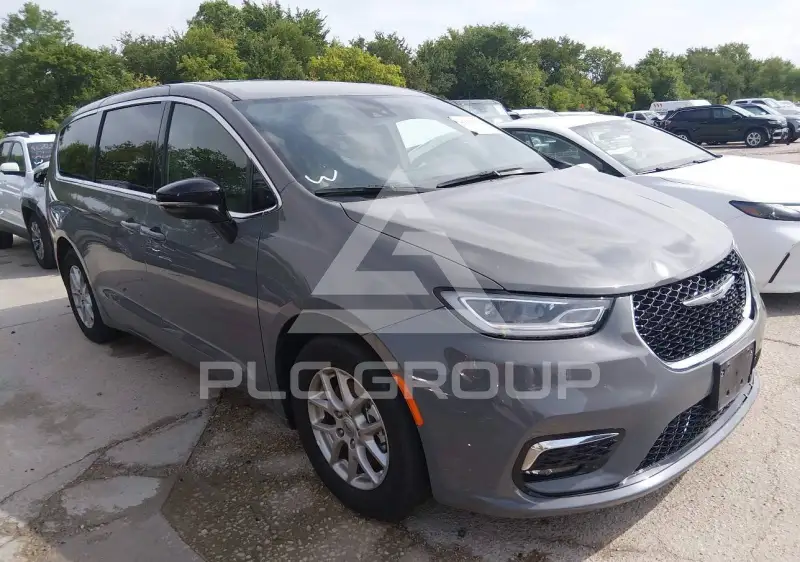 2025 Chrysler PACIFICA photo