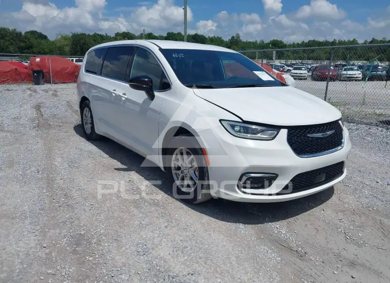 2025 Chrysler PACIFICA photo