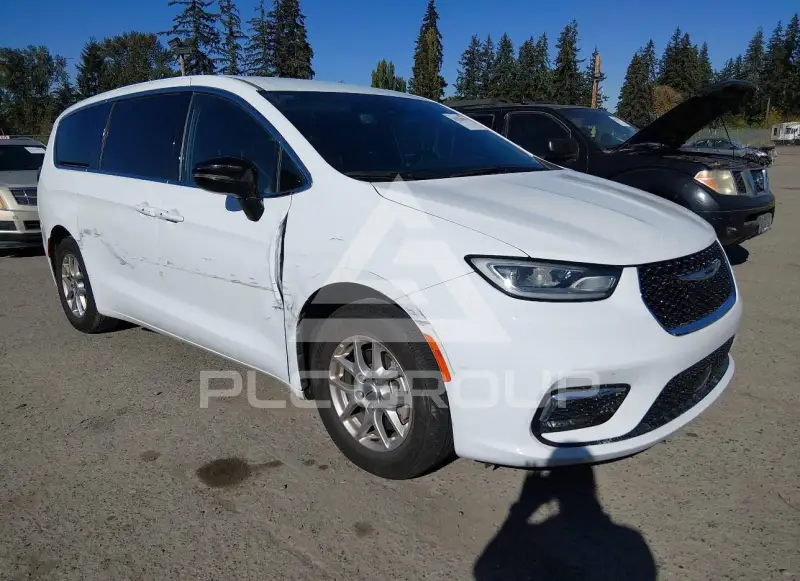 2025 Chrysler PACIFICA photo