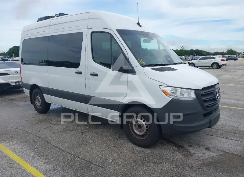 2025 Mercedes Benz Sprinter photo