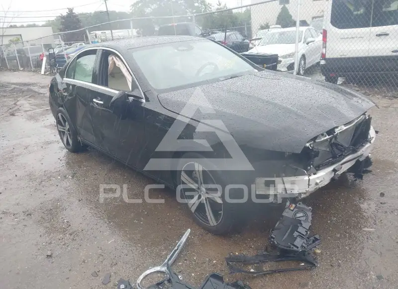 2025 Mercedes Benz C 300 фото