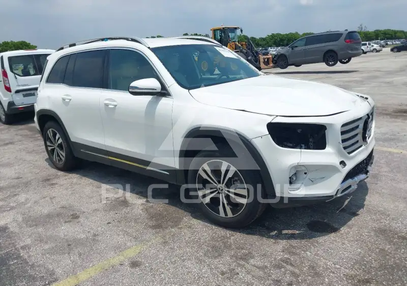 2025 Mercedes Benz GLB 250 фото