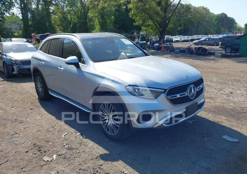 2025 Mercedes Benz GLC 300 фото