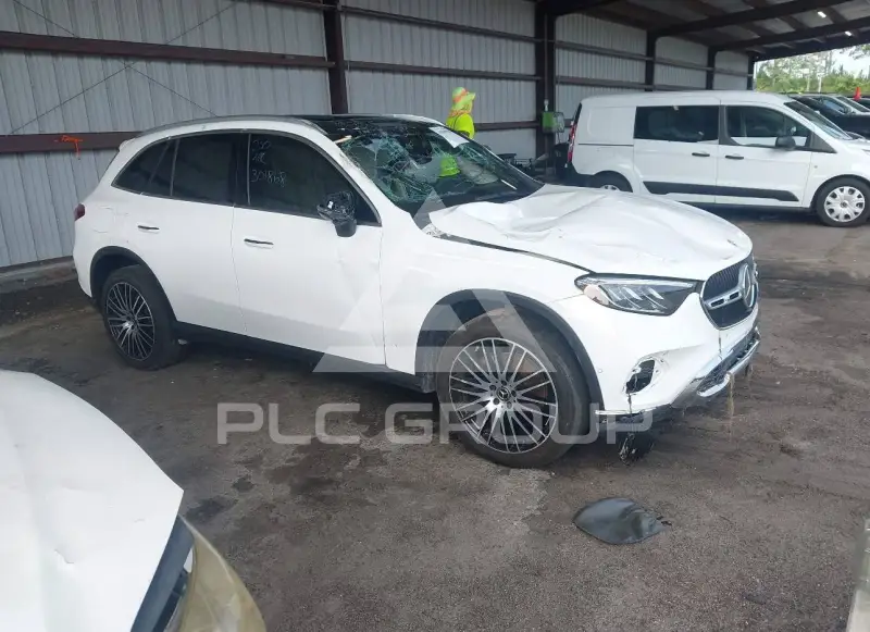 2025 Mercedes Benz GLC 300 фото