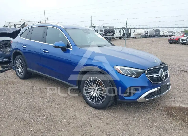 2025 Mercedes Benz GLC 300 фото