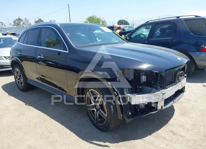 2025 Mercedes Benz GLC 300 фото