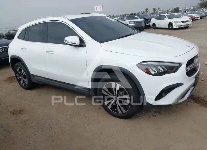 2025 Mercedes Benz GLA 250 фото
